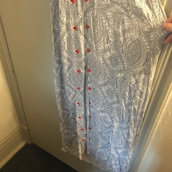 Embroidered Maxi Dress - Picture 3 of 6